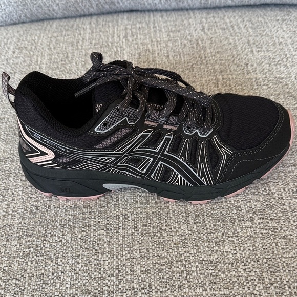 Black and Pink ASICS Gel Venture 7 Women's Sneakers - Picture 2 of 3